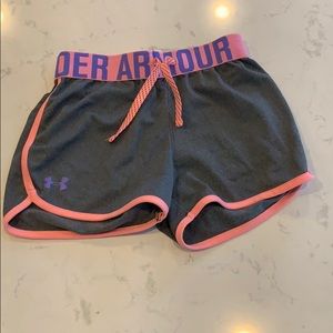 Gray and coral under armour shorts!